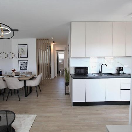 Apartment Sweet Dreams Трогир Екстериор снимка