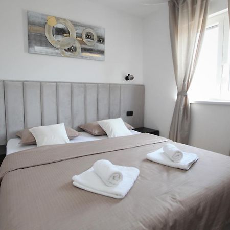 Apartment Sweet Dreams Трогир Стая снимка