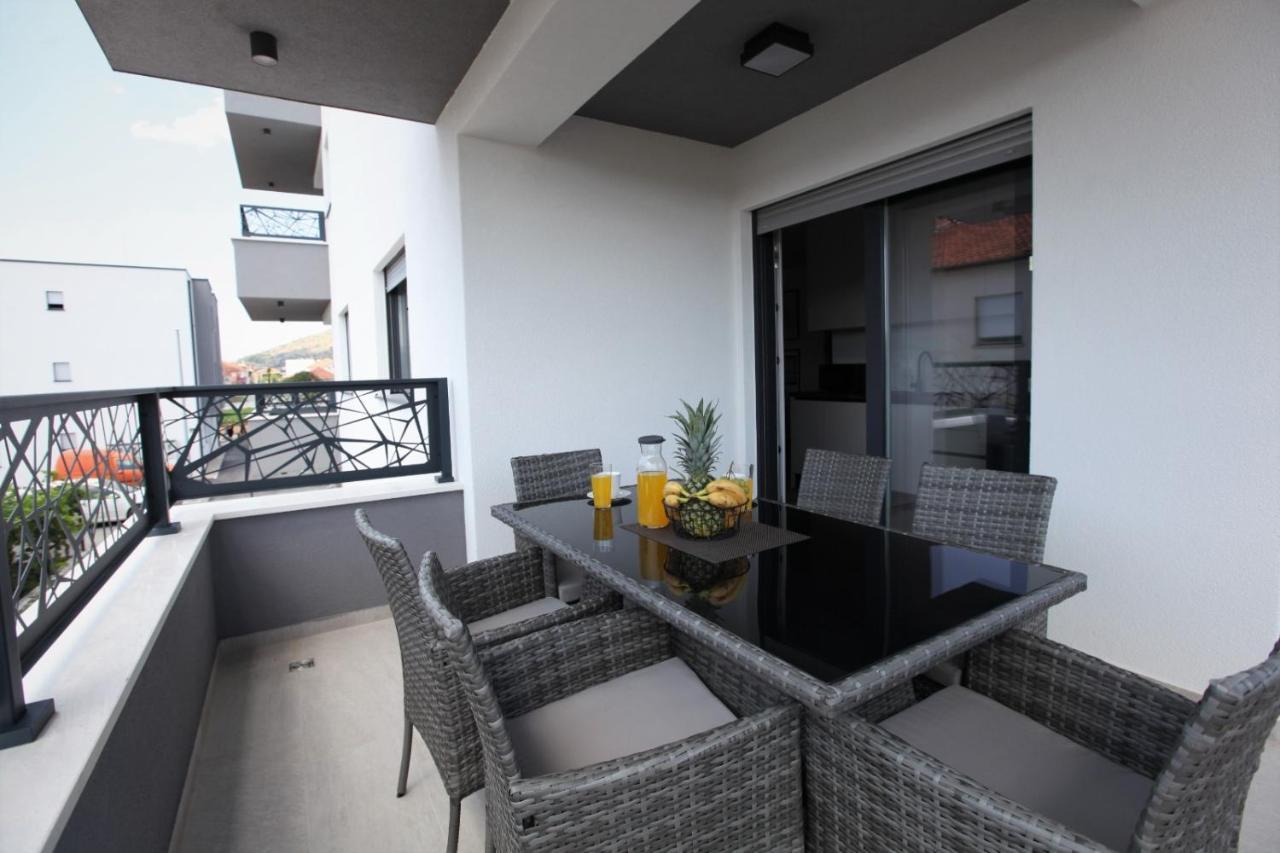 Apartment Sweet Dreams Трогир Екстериор снимка